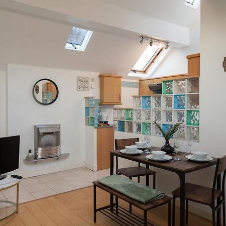 Victorian Elegance At Kingscliffe, Sleeps 17 Βίλα Μάντσεστερ Εξωτερικό φωτογραφία