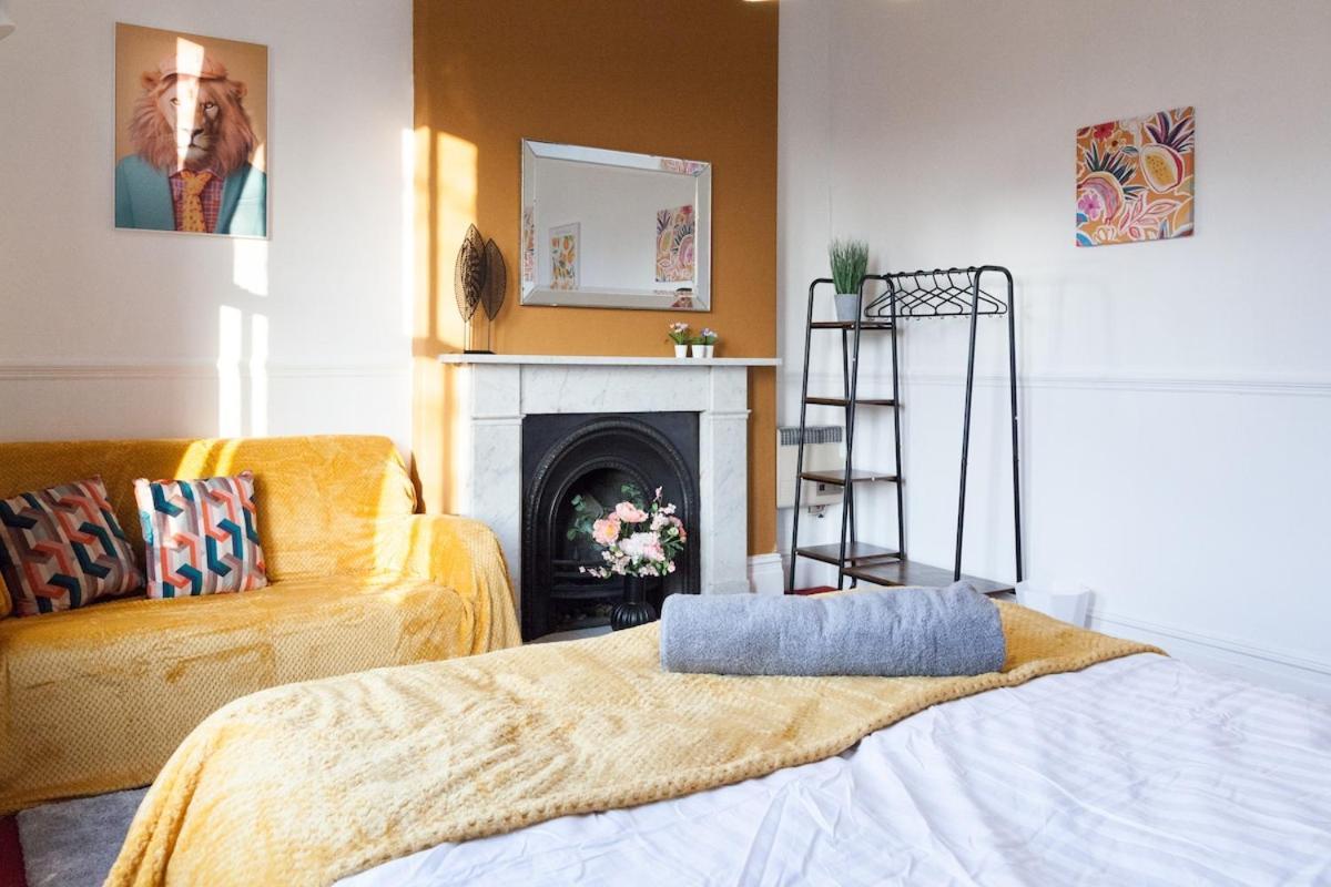 Victorian Elegance At Kingscliffe, Sleeps 17 Βίλα Μάντσεστερ Εξωτερικό φωτογραφία