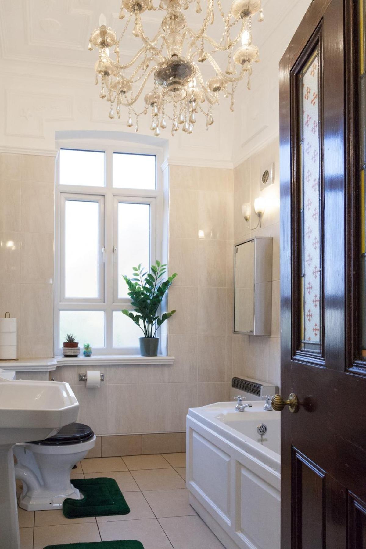 Victorian Elegance At Kingscliffe, Sleeps 17 Βίλα Μάντσεστερ Εξωτερικό φωτογραφία