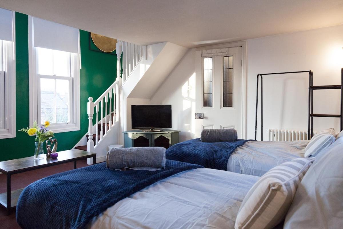 Victorian Elegance At Kingscliffe, Sleeps 17 Βίλα Μάντσεστερ Εξωτερικό φωτογραφία