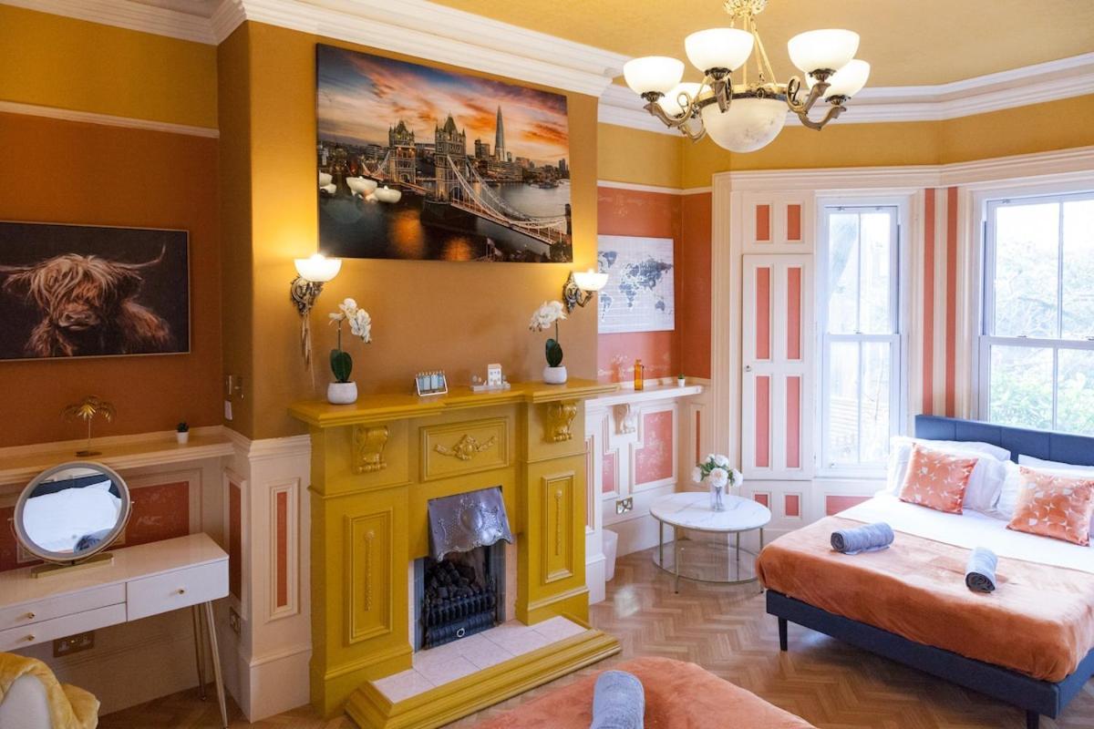 Victorian Elegance At Kingscliffe, Sleeps 17 Βίλα Μάντσεστερ Εξωτερικό φωτογραφία