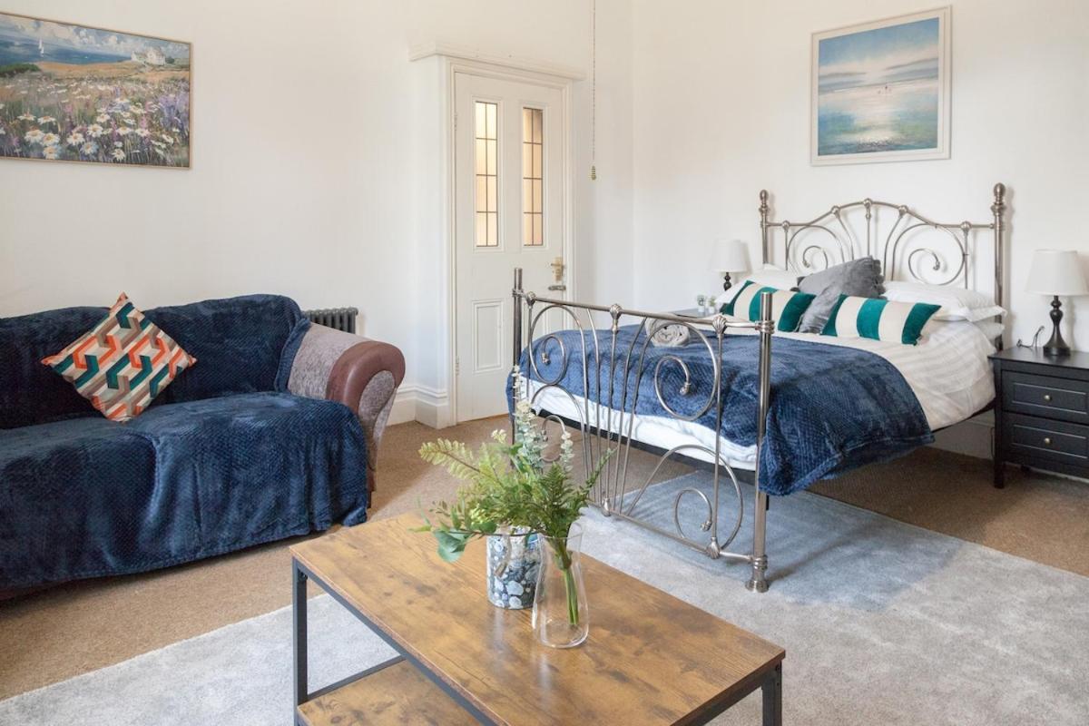 Victorian Elegance At Kingscliffe, Sleeps 17 Βίλα Μάντσεστερ Εξωτερικό φωτογραφία