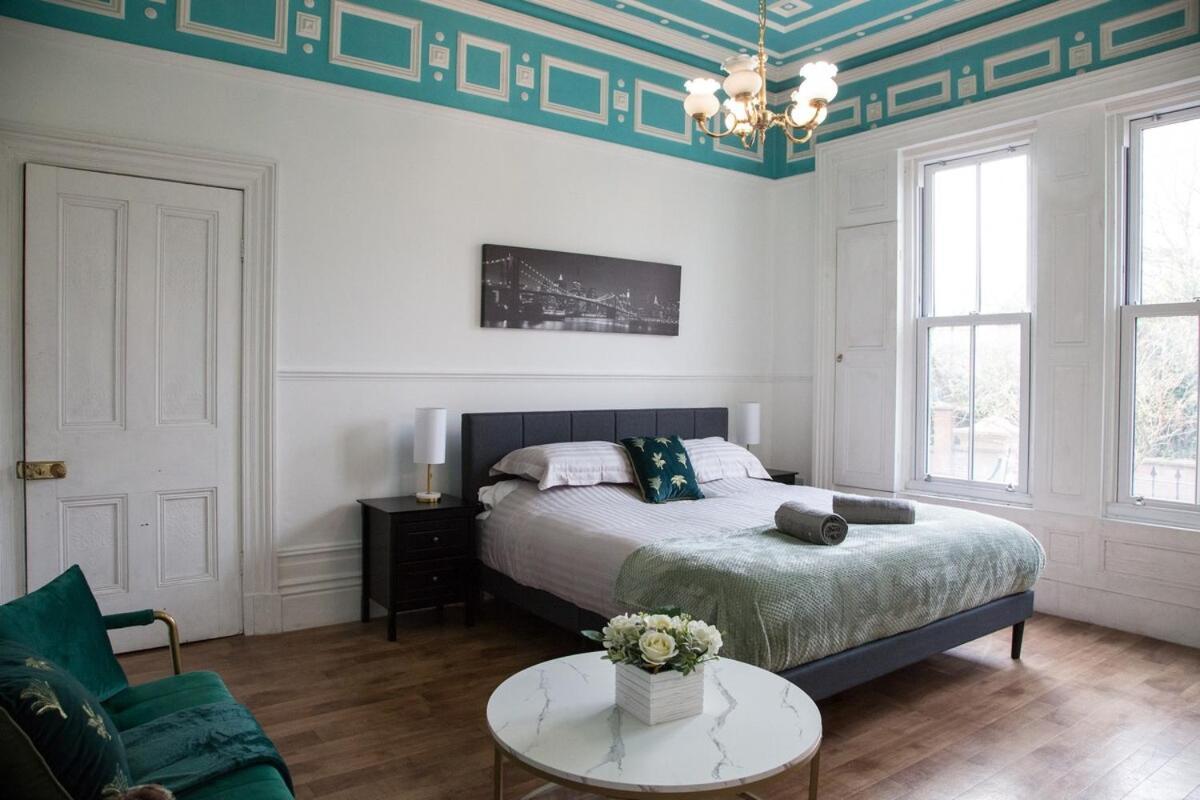 Victorian Elegance At Kingscliffe, Sleeps 17 Βίλα Μάντσεστερ Εξωτερικό φωτογραφία