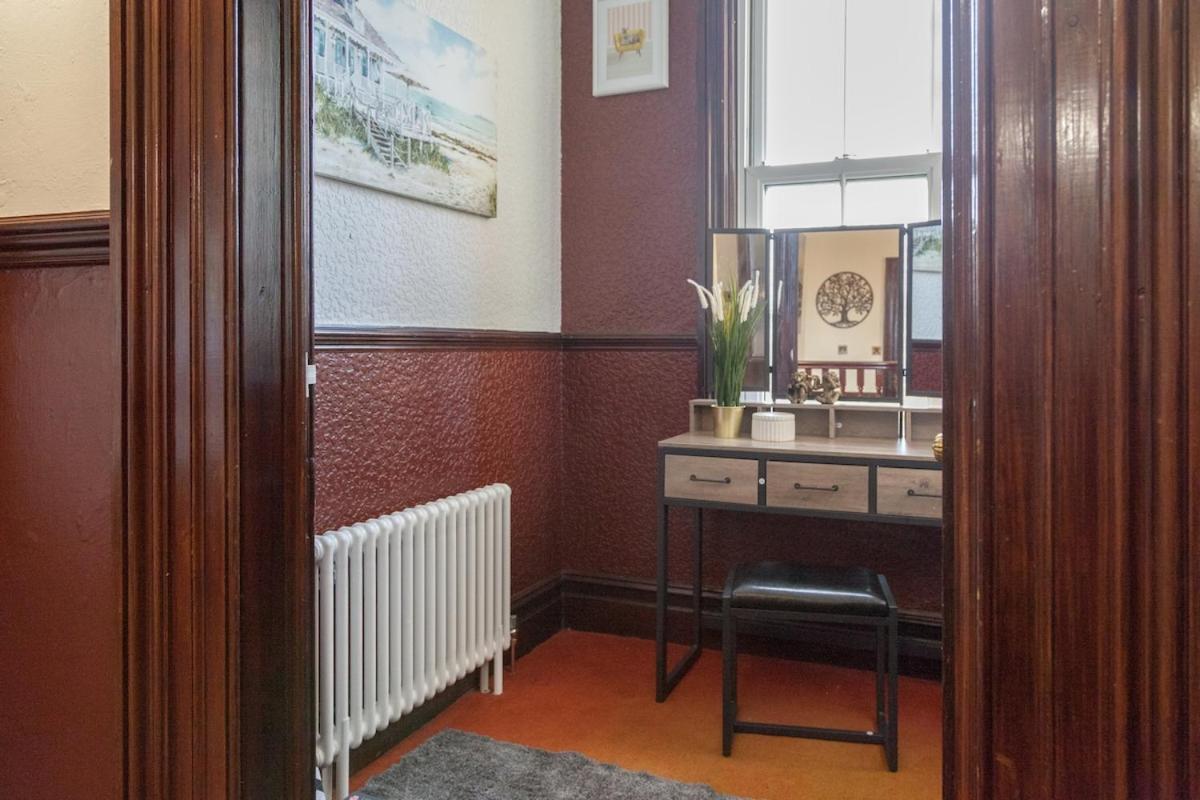Victorian Elegance At Kingscliffe, Sleeps 17 Βίλα Μάντσεστερ Εξωτερικό φωτογραφία