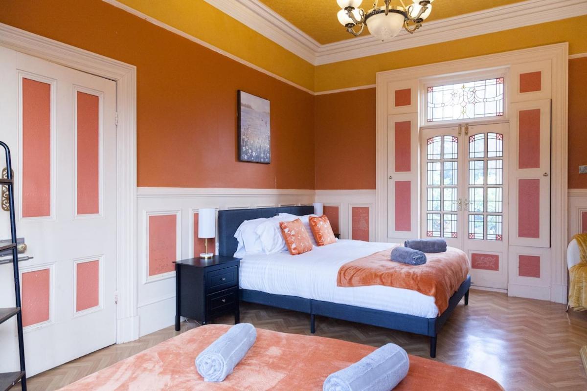 Victorian Elegance At Kingscliffe, Sleeps 17 Βίλα Μάντσεστερ Εξωτερικό φωτογραφία