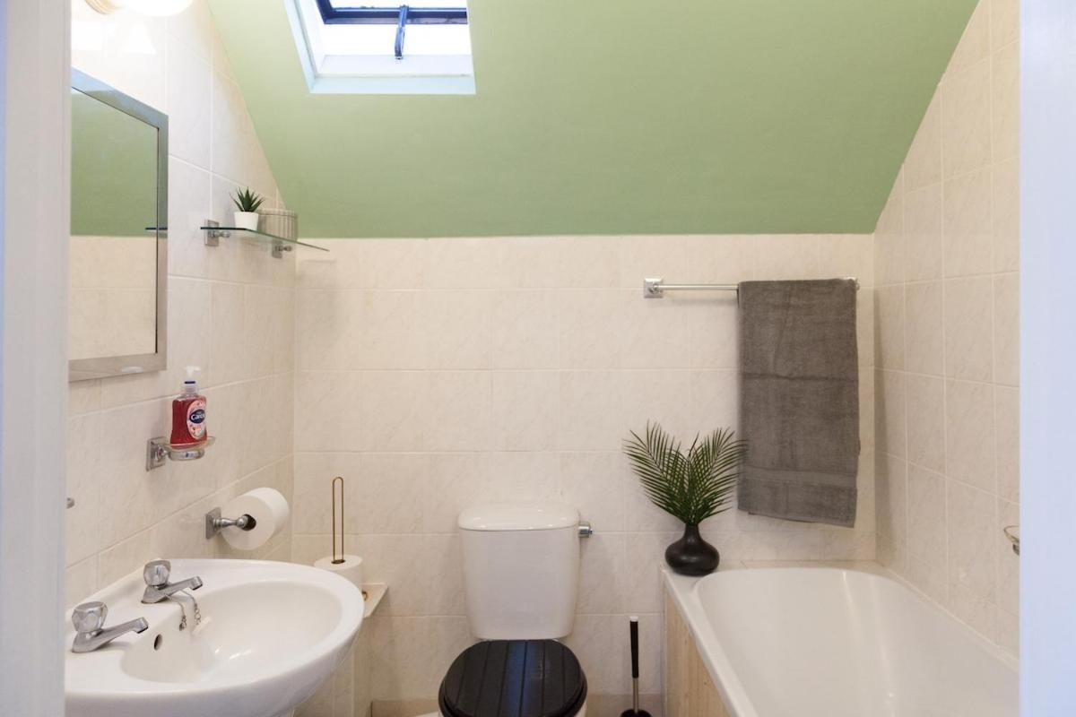 Victorian Elegance At Kingscliffe, Sleeps 17 Βίλα Μάντσεστερ Εξωτερικό φωτογραφία