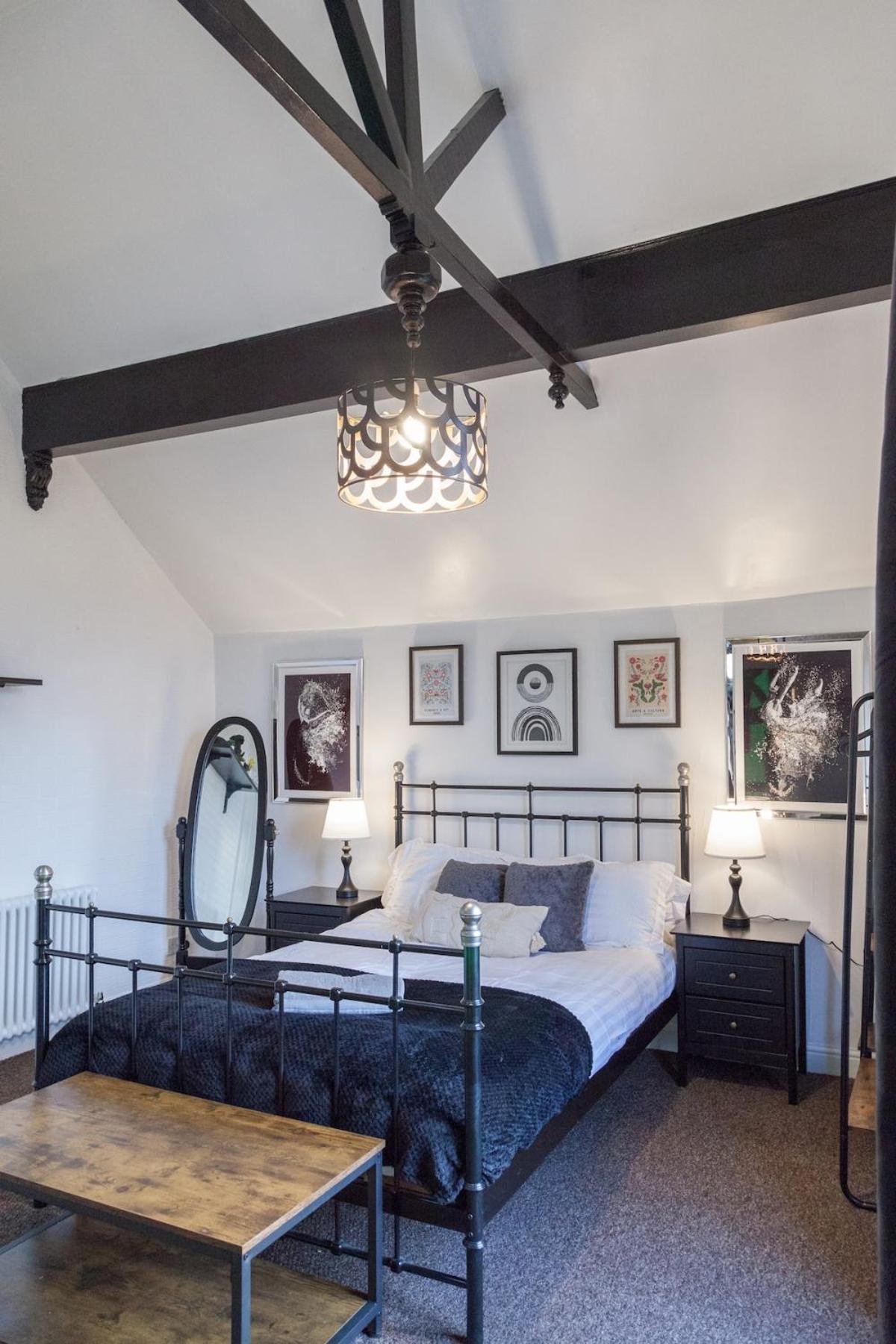 Victorian Elegance At Kingscliffe, Sleeps 17 Βίλα Μάντσεστερ Εξωτερικό φωτογραφία