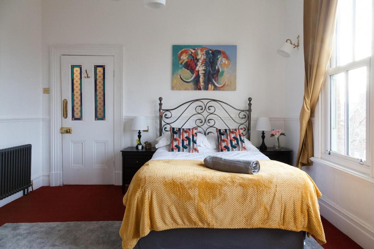 Victorian Elegance At Kingscliffe, Sleeps 17 Βίλα Μάντσεστερ Εξωτερικό φωτογραφία